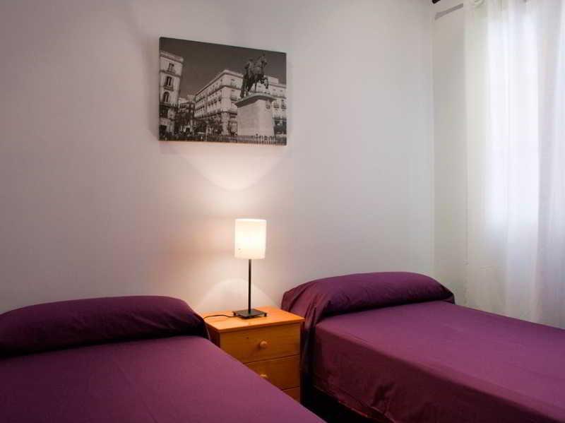 Gran Via Sol Apartamentos Madrid Ngoại thất bức ảnh