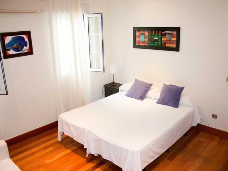 Gran Via Sol Apartamentos Madrid Ngoại thất bức ảnh