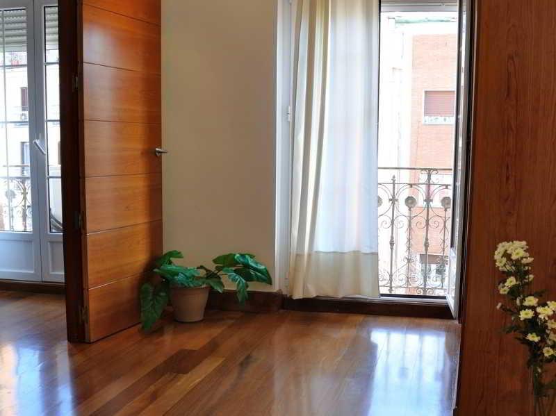 Gran Via Sol Apartamentos Madrid Ngoại thất bức ảnh
