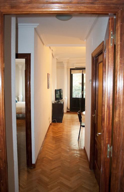 Gran Via Sol Apartamentos Madrid Phòng bức ảnh